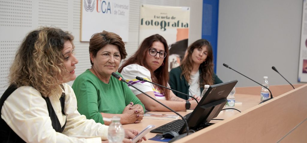 La UCA acoge la presentación del libro ‘Sexismo digital’ de la profesora Lucía Benítez